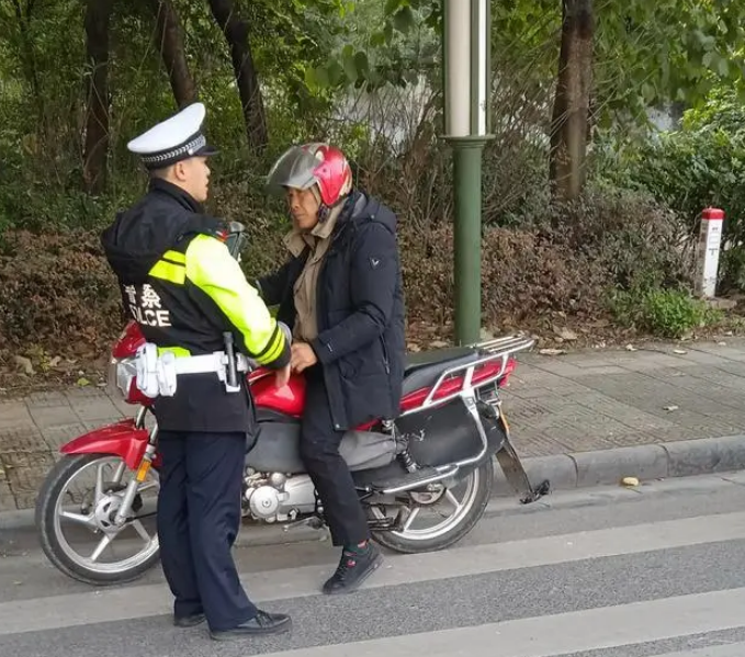 查處酒駕，只為大家的出行保駕護航